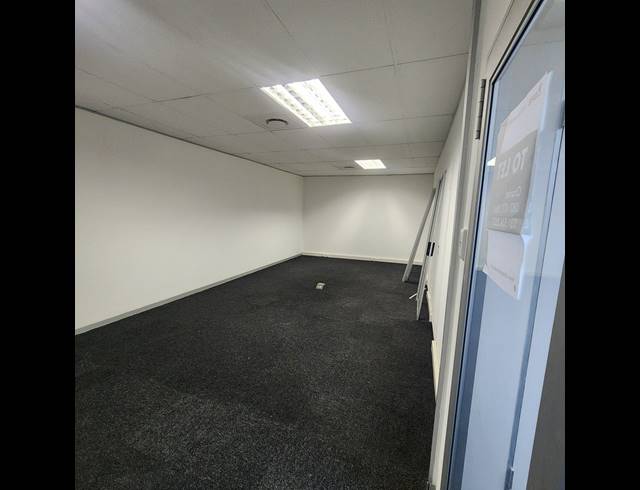 81M² OFFICE TO LET IN MORNINGSIDE